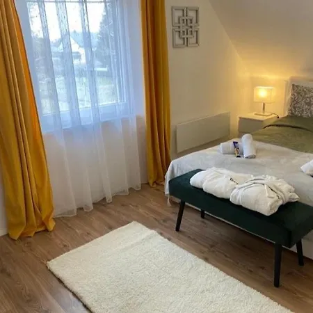 Irisz Апартаменты *